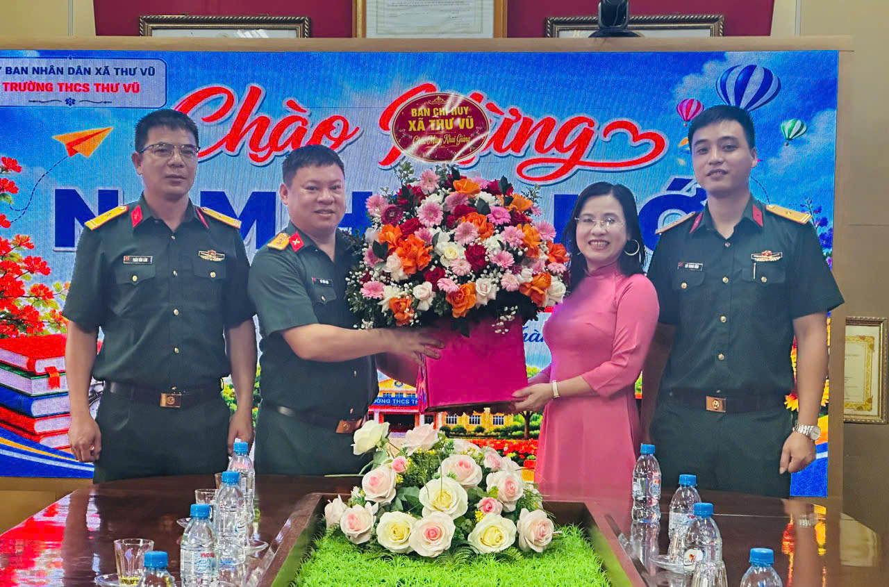 BAN CHỈ HUY QUÂN SỰ XÃ THƯ VŨ CHÚC MỪNG CÁC TRƯỜNG NHÂN DỊP KHAI GIẢNG NĂM HỌC MỚI