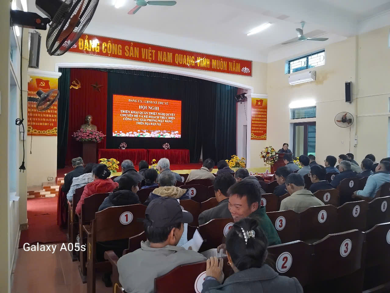 ĐẢNG ỦY XÃ THƯ VŨ TỔ CHỨC HỘI NGHỊ QUÁN TRIỆT, TRIỂN KHAI NGHỊ QUYẾT CHUYÊN ĐỀ VÀ KẾ HOẠCH GIẢI PHÓNG MẶT BẰNG NĂM 2025