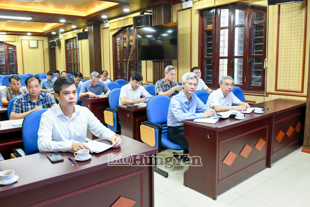 Triển khai công tác tuyên truyền, trang trí, khánh tiết Đại hội đại biểu Đảng bộ tỉnh, nhiệm kỳ 2025 - 2030