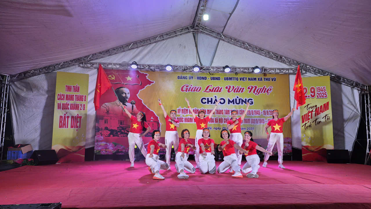 Thành công rực rỡ từ chương trình Giao lưu văn nghệ quần chúng chào mừng Cách mạng tháng Tám và Quốc khánh 2/9
