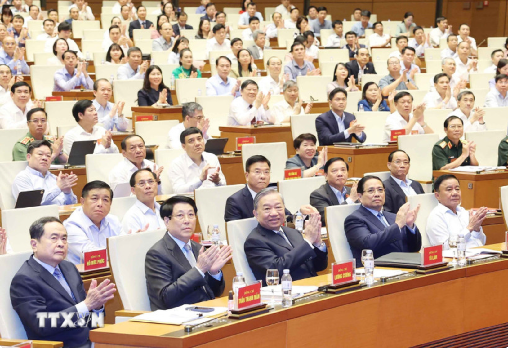 Cán bộ, đảng viên xã Thư Vũ dự Hội nghị toàn quốc quán triệt, triển khai 4 Nghị quyết của Bộ Chính trị