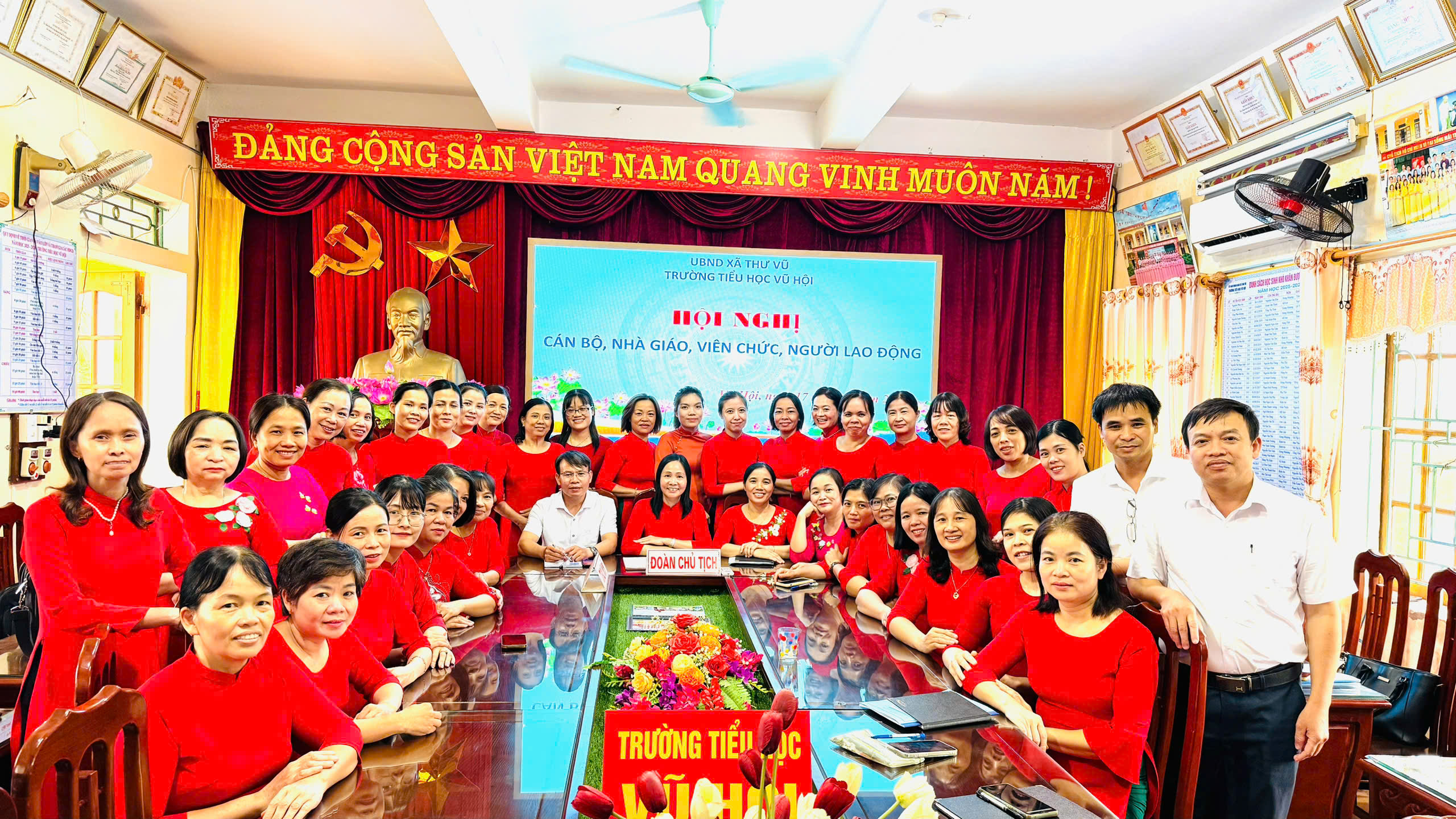 Trường Tiểu học Vũ Hội tổ chức Hội nghị Cán bộ, Nhà giáo, Người lao động năm học 2025 – 2026