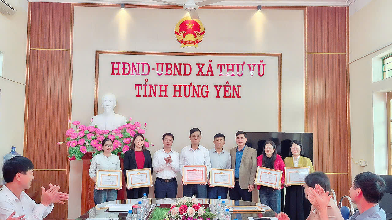 ĐẢNG ỦY CƠ QUAN UBND XÃ THƯ VŨ TỔ CHỨC HỘI NGHỊ TỔNG KẾT CÔNG TÁC NĂM 2025, TRIỂN KHAI NHIỆM VỤ NĂM 2026
