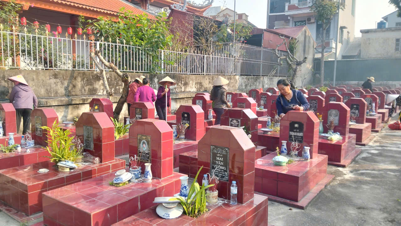 Hội LHPN xã Thư Vũ ra quân tổng vệ sinh môi trường chào mừng cuộc bầu cử đại biểu Quốc hội khóa XVI và đại biểu HĐND các cấp  nhiệm kỳ 2026 - 2031