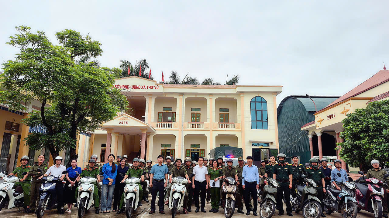 XÃ THƯ VŨ TỔ CHỨC HỘI NGHỊ TRIỂN KHAI NHIỆM VỤ ĐẢM BẢO TRẬT TỰ AN TOÀN GIAO THÔNG VÀ VỆ SINH MÔI TRƯỜNG; RA QUÂN CAO ĐIỂM ĐẢM BẢO TRẬT TỰ AN TOÀN GIAO THÔNG VÀ VỆ SINH MÔI TRƯỜNG