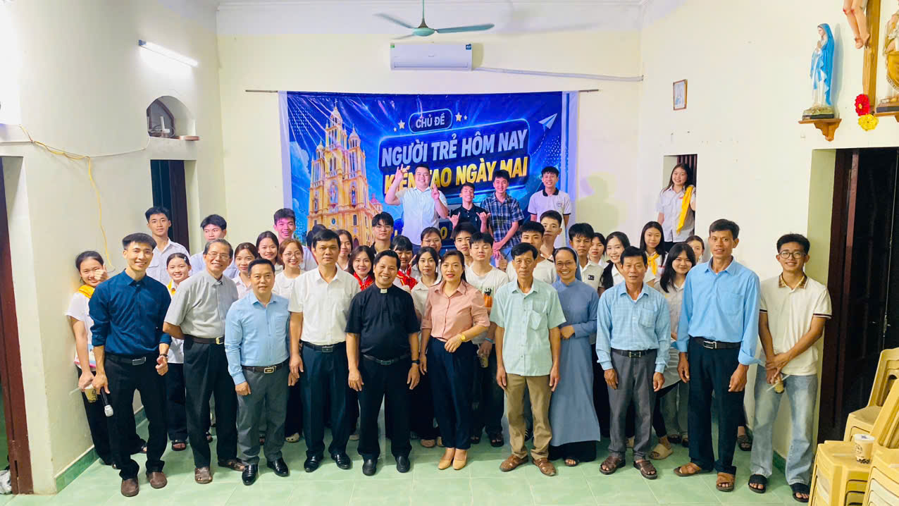 Thư Vũ: Lần đầu tổ chức diễn đàn đối thoại trực tiếp giữa lãnh đạo xã và thanh niên Công giáo trong mô hình chính quyền 2 cấp