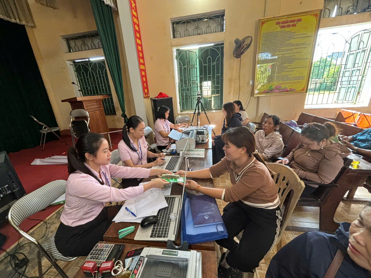 PGD NHCSXH VŨ THƯ NÂNG CAO CHẤT LƯỢNG HOẠT ĐỘNG CỦA TỔ TK&VV TẠI ĐIỂM GIAO DỊCH XÃ .
