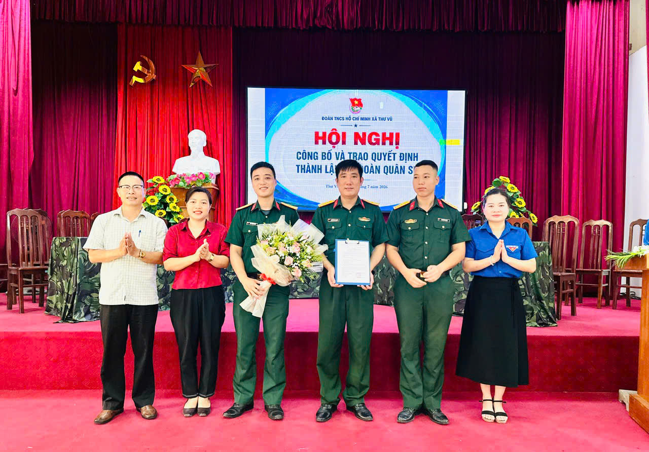 BAN THƯỜNG VỤ XÃ ĐOÀN THƯ VŨ TỔ CHỨC HỘI NGHỊ CÔNG BỐ VÀ TRAO QUYẾT ĐỊNH THÀNH LẬP CHI ĐOÀN QUÂN SỰ