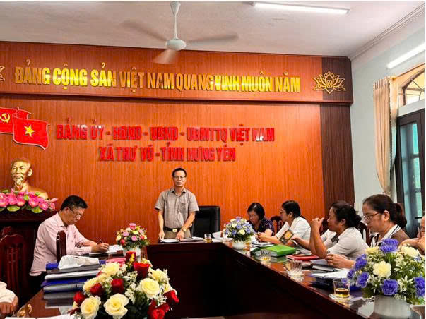 BAN ĐẠI DIỆN HỘI ĐỒNG QUẢN TRỊ XÃ THƯ VŨ KIỂM TRA, GIÁM SÁT HOẠT ĐỘNG TÍN DỤNG CHÍNH SÁCH XÃ HỘI TRÊN ĐỊA BÀN XÃ